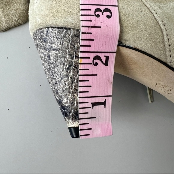 Joie Cloee Tan Suede Ankle Boots size 6 - Picture 9 of 9